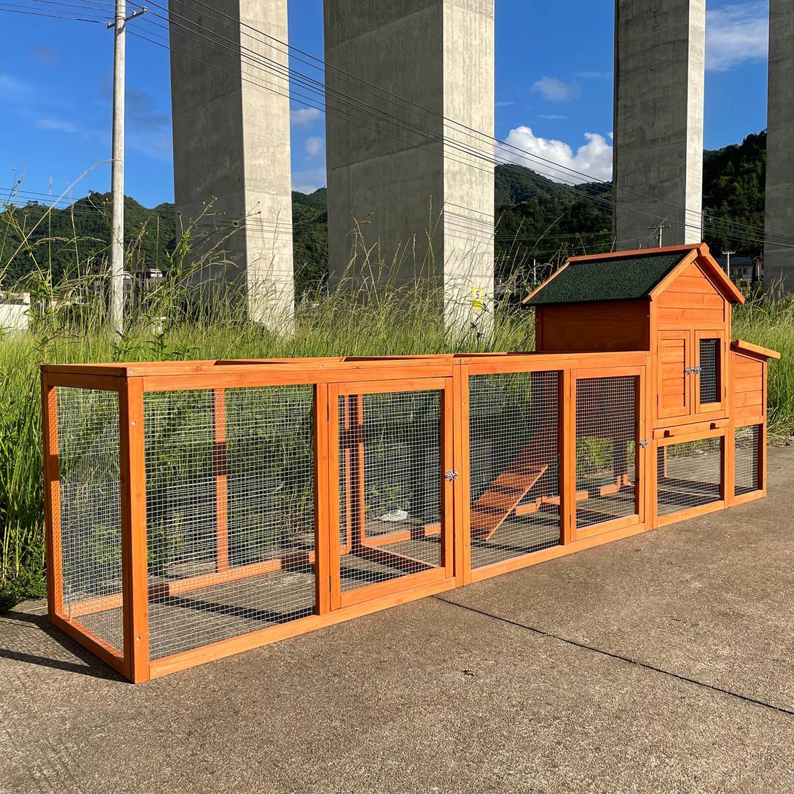 Wooden Chicken Coop Outdoor Hen House With Nest Box Wire Fence Poultry Cage